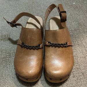 Elegant Tan Leather Slingback Mules